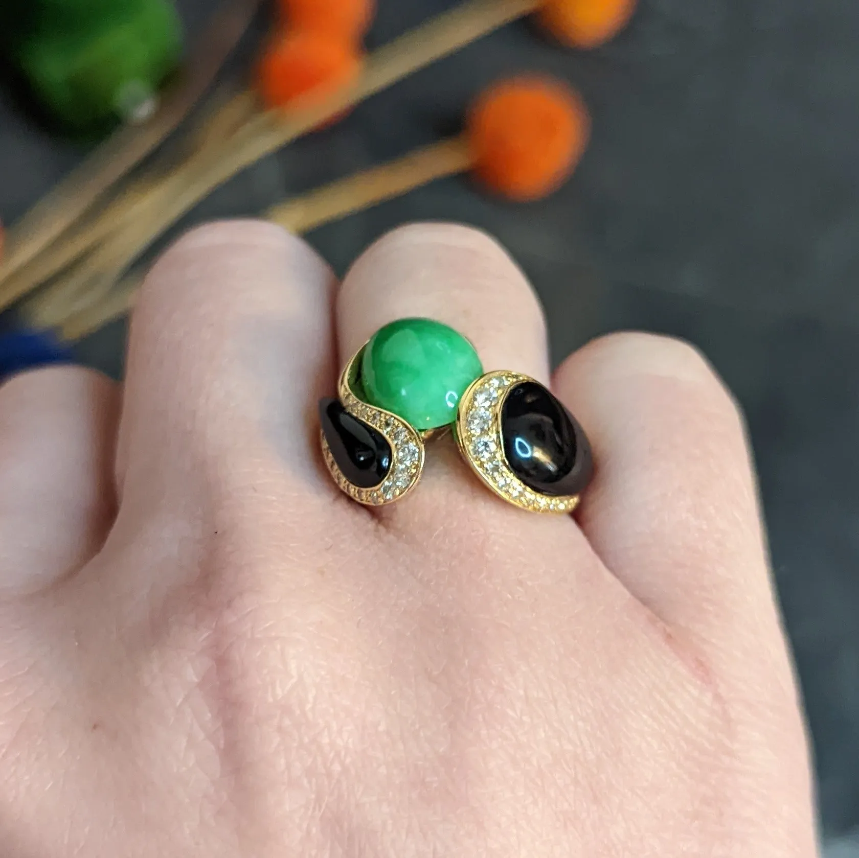 1980's Vintage Jade Onyx Diamond 18 Karat Two-Tone Gold Bypass Ring