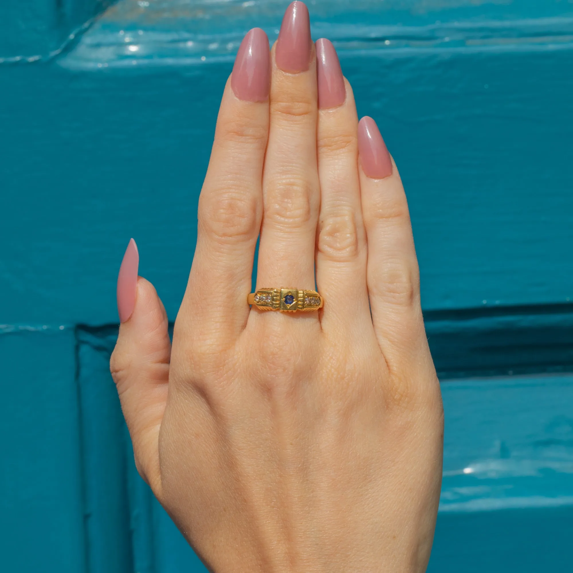 Antique 18ct Gold Sapphire Diamond Gypsy Ring