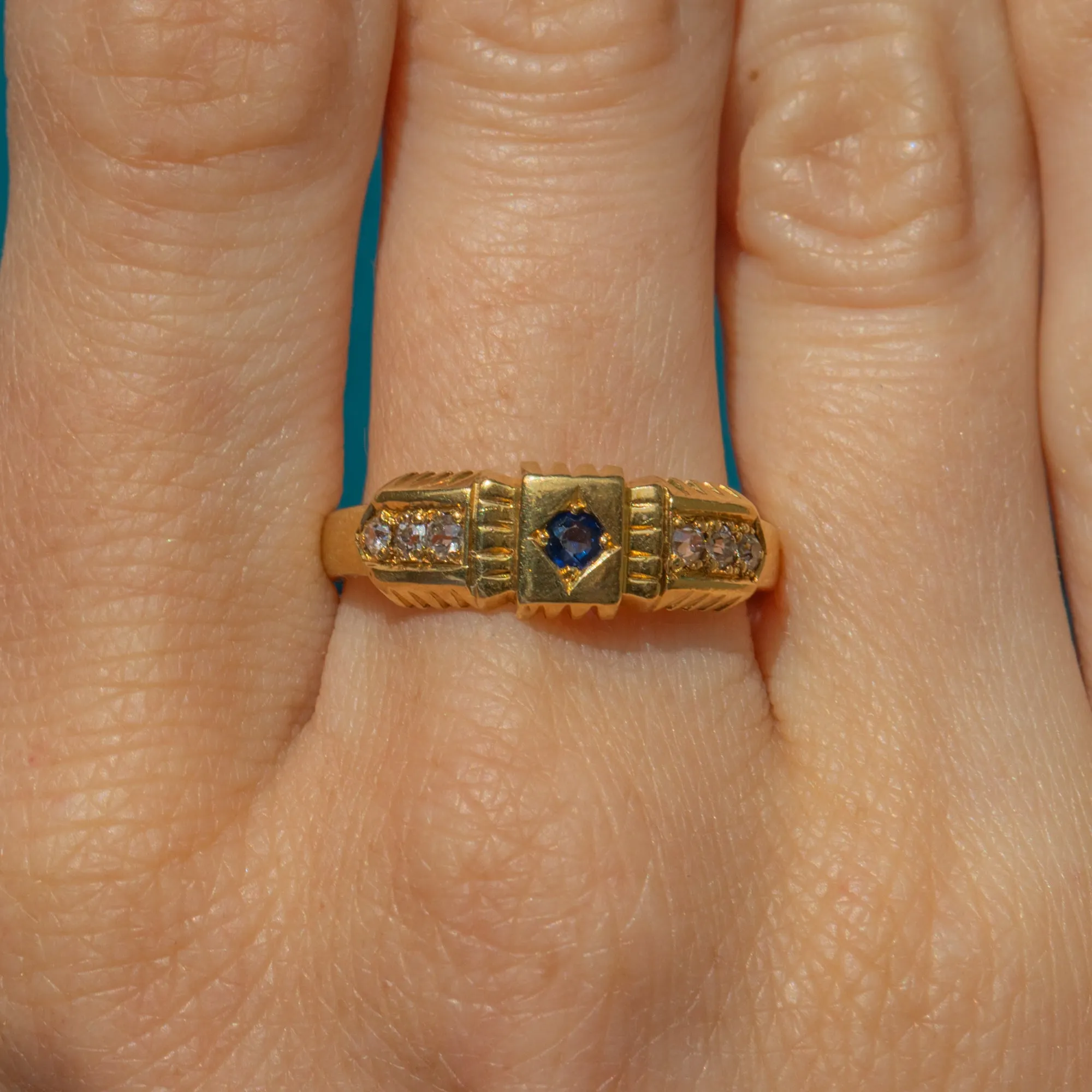 Antique 18ct Gold Sapphire Diamond Gypsy Ring