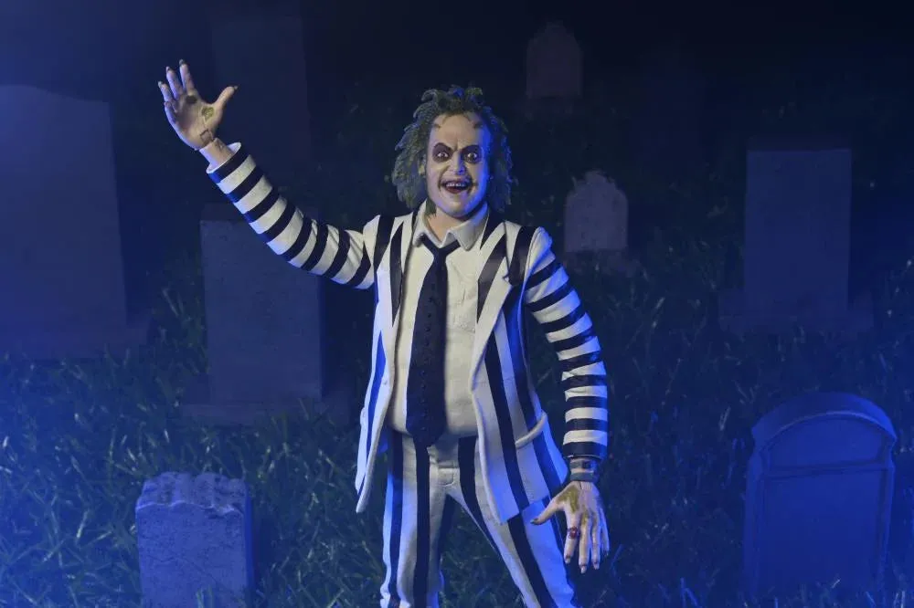 Beetlejuice (1988) (Black and White Suit) 7" Inch Scale Action Figure  - NECA