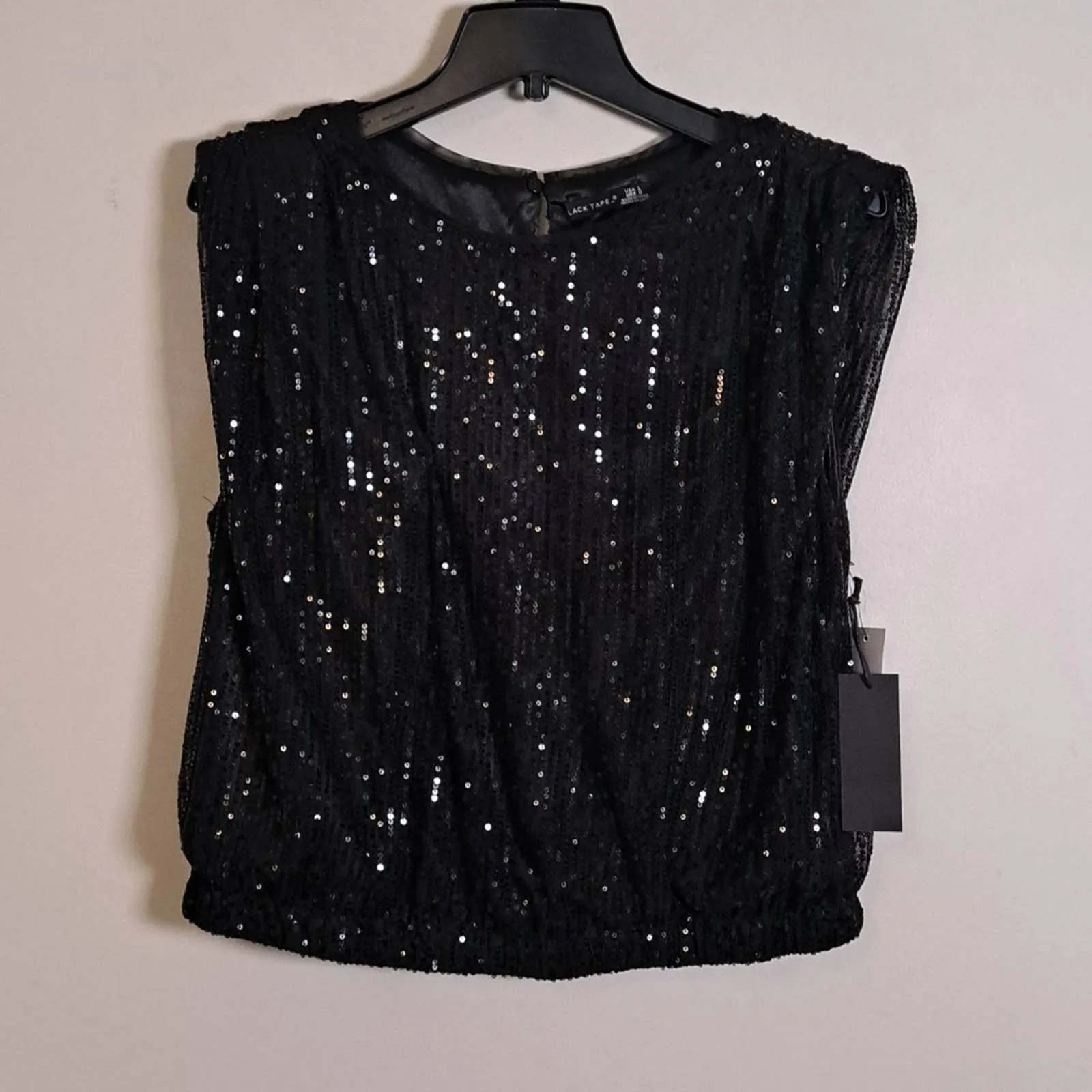 BLACK TAPE Sequin Padded-Shoulder Cap-Sleeve Top Large