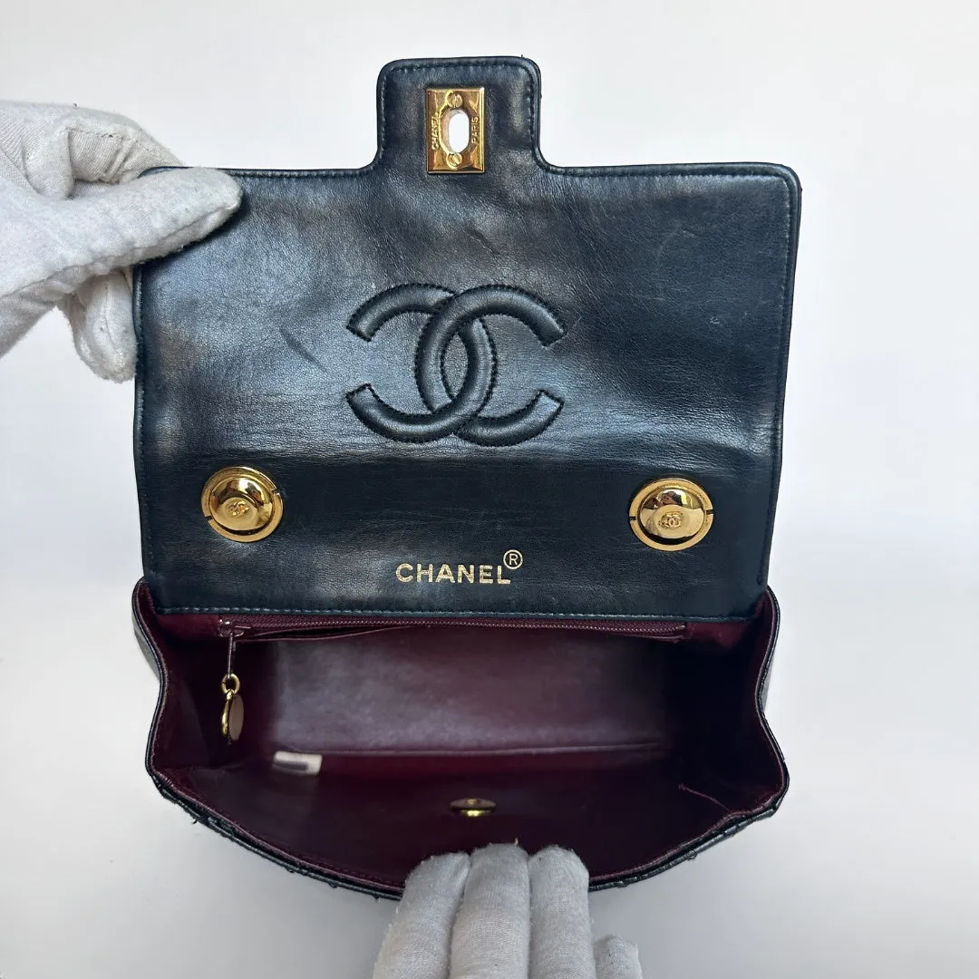 Chanel Mattrasse Handbag Enamel Leather