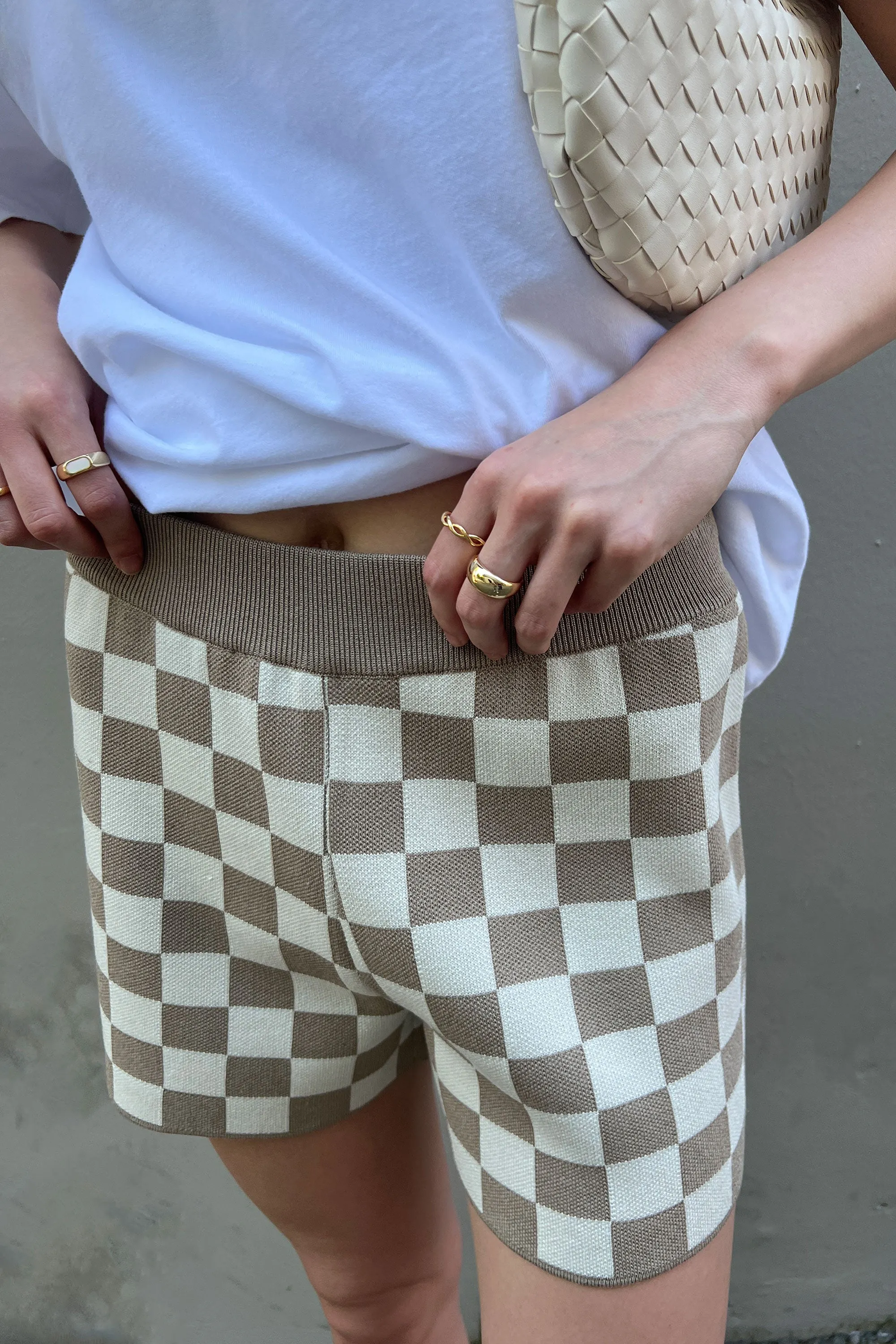 CHECKERED KNIT SHORT