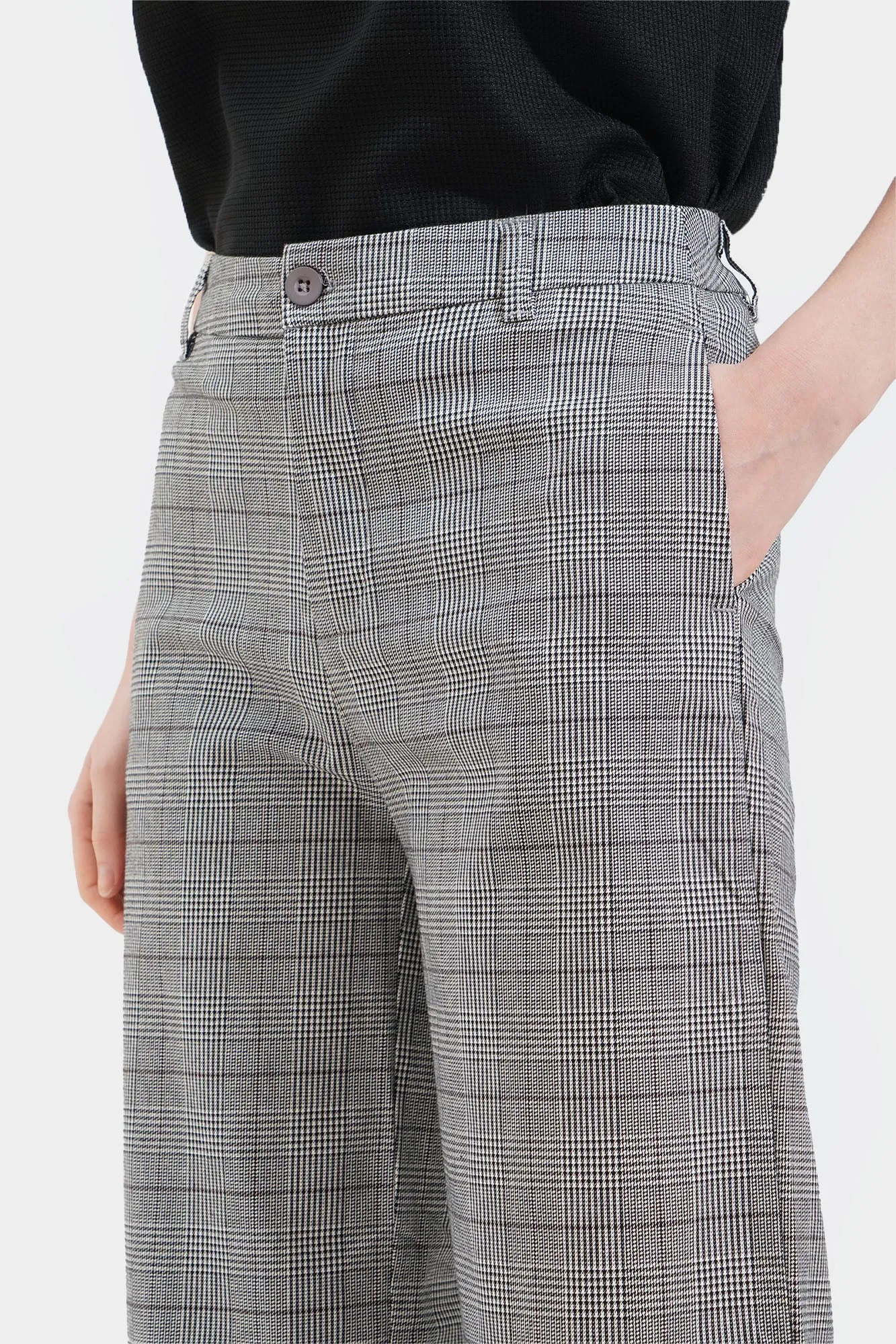 Checkered Tapered Trousers