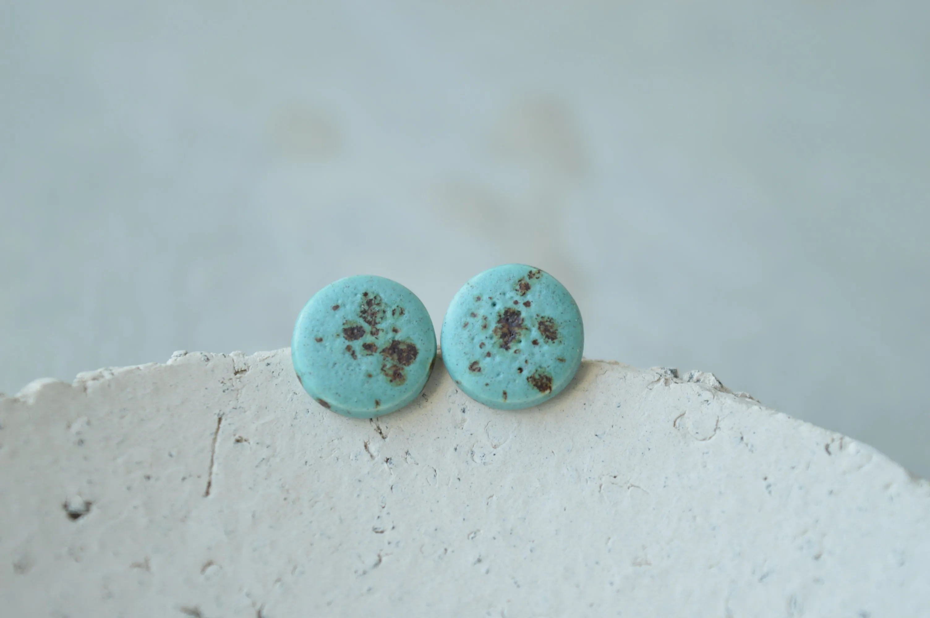 Stud earrings No. 37