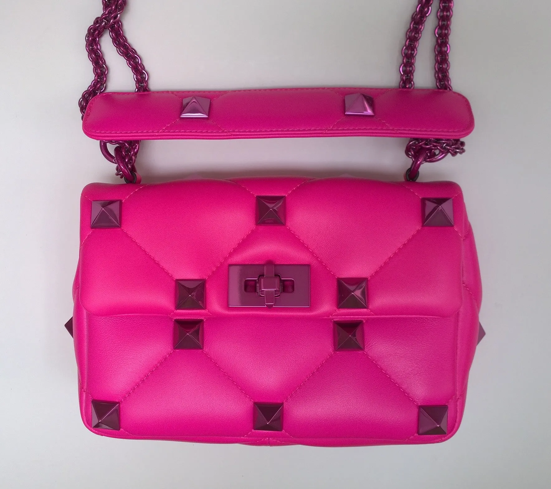 Valentino Garavani Roman Stud Medium PP Pink Fuchsia Rocktud Chain Handbag